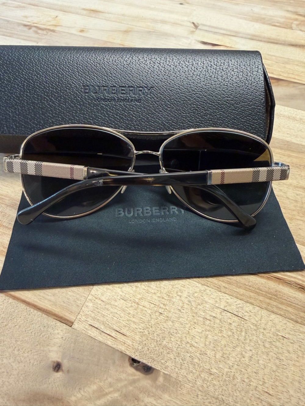 Burberry Metal Aviator Sunglasses - Picture 2 of 3